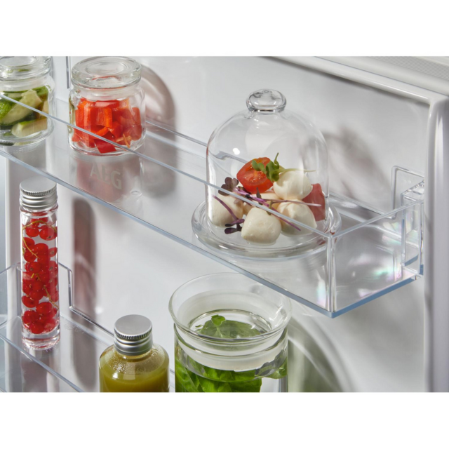 AEG NSC7T185ES 54.6cm Frost Free Fridge Freezer