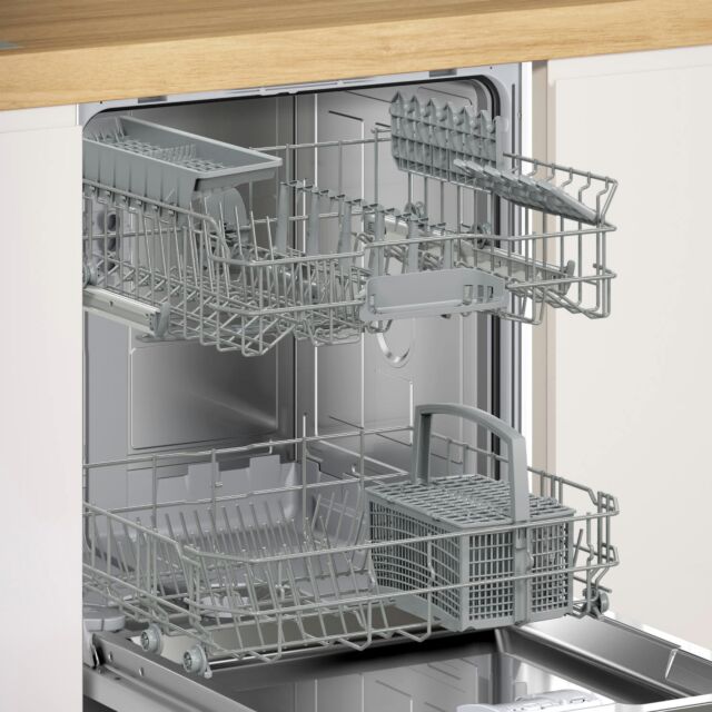 Bosch SMV2HTX02G Built In Dishwasher - 13 Place Settings - White +Last One Showroom Model*