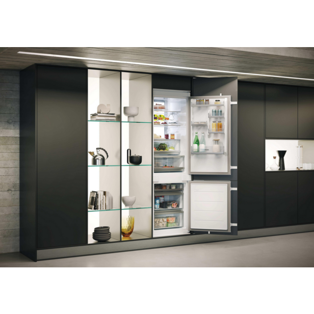 Haier HBW7518CTK Built In 70/30 Fridge Freezer