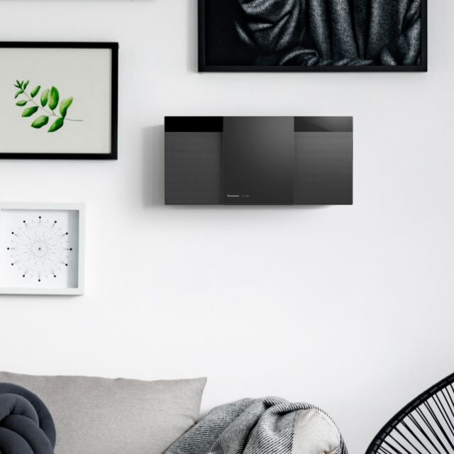 Panasonic SCHC302EBK Mirco System