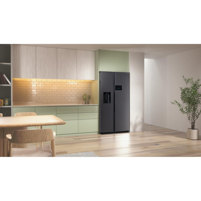 Samsung RS90F64EEFEU 60/40 No Frost Fridge Freezer Black